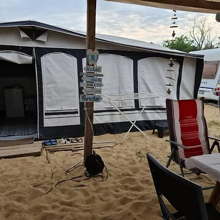 Ultimate Caravan Experience - 1st Line Gradina Ваканционно селище